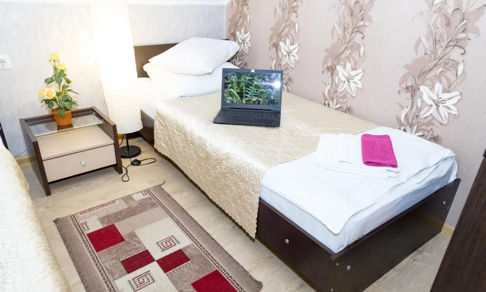 Отель Inn Joy - Номер эконом с 3 односпальными кроватями (мансарда), Нижний Новгород
